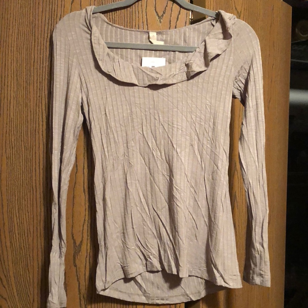 Fitted long sleeve